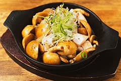 大粒なめこと帆立のバター炒め